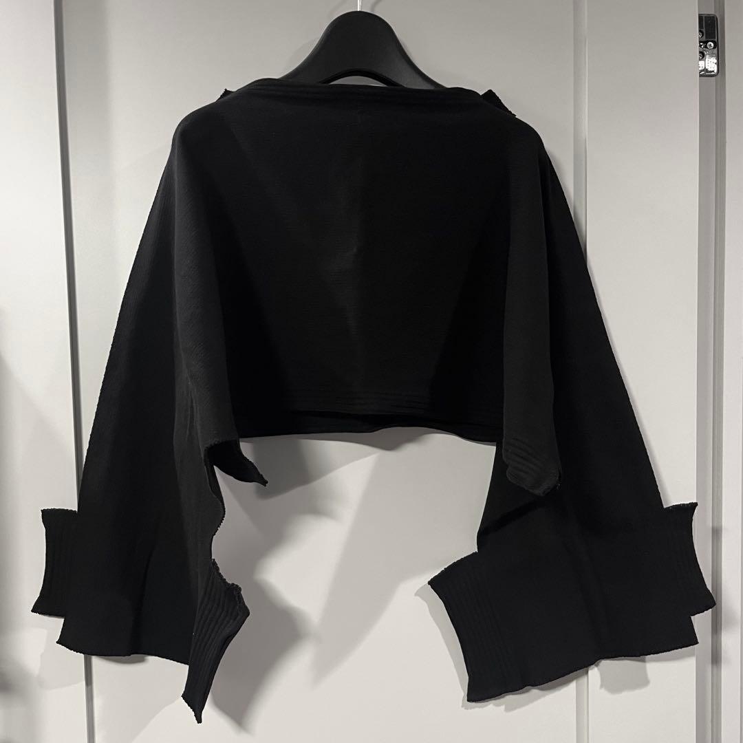 イッセイミヤケ ブラック変形ニット