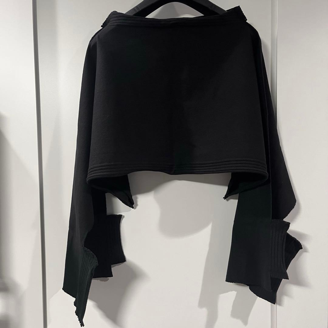 イッセイミヤケ ブラック変形ニット