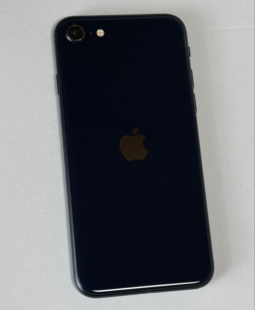バッテリー最大容量95%　iPhone SE 第3世代 64GB ミッドナイト