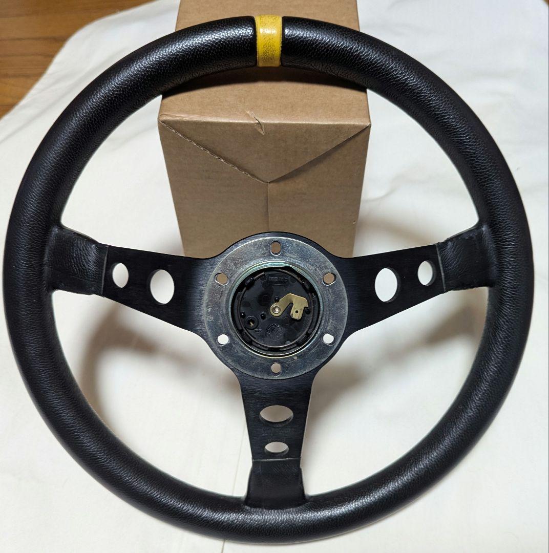 正規 momo mod.07 ディープコーン ステアリング レザー ハンドル