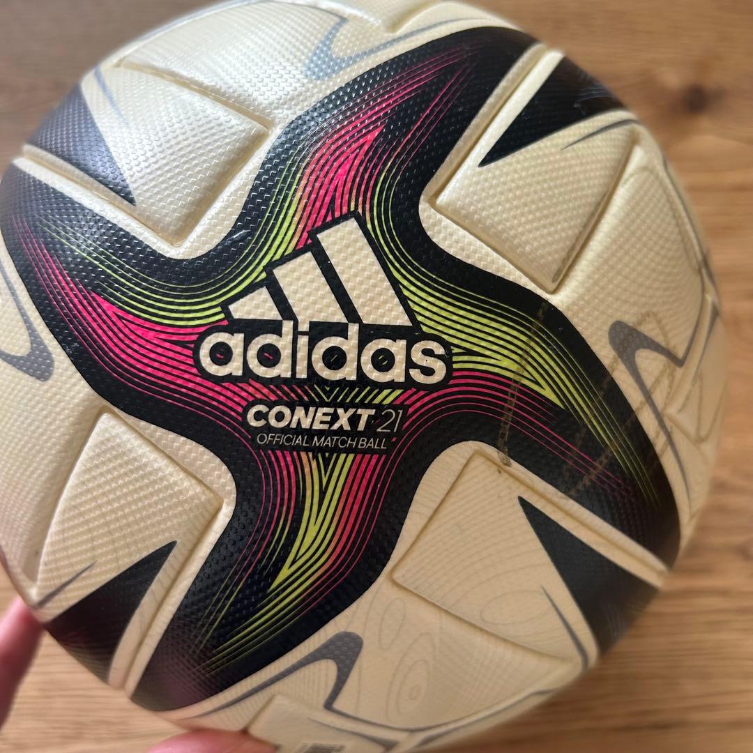 アディダス　サッカーボール　なでしこリーグ サイン入り JFA 5号球