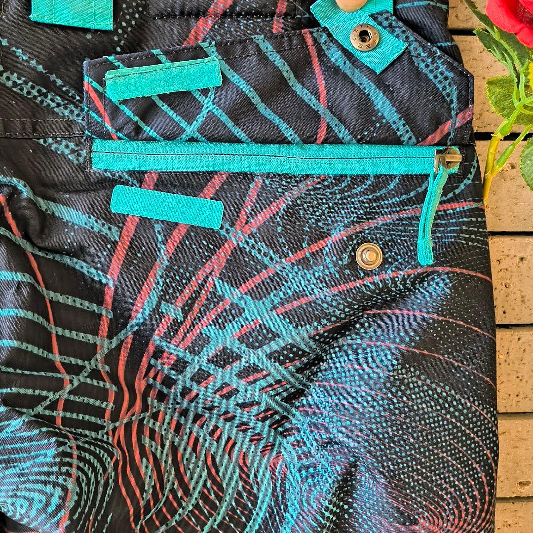 ♠【オークリー】✨美品　スノボー・スキーパンツ　シンサレート　S