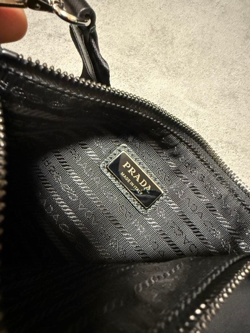 PRADA Re-Nylon xサフィアーノレザー ショルダーバッグ