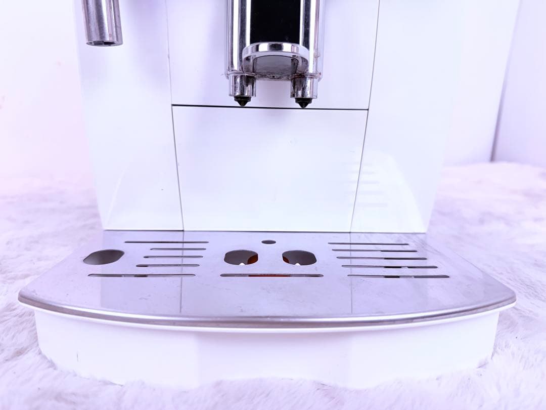 動作完動品♪ デロンギ ECAM23120WN 全自動エスプレッソマシン♪