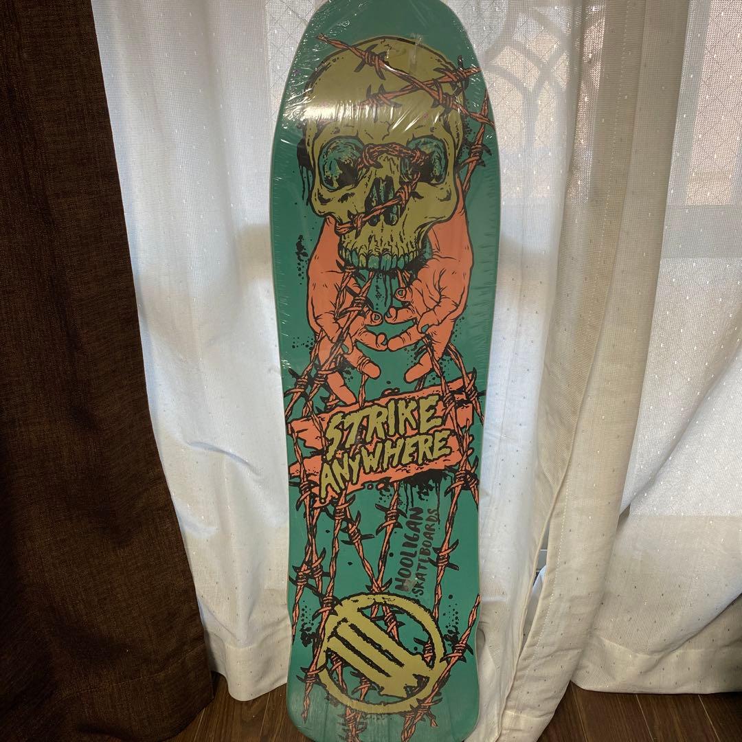 H & W Strike Anywhere スケートボードデッキ
