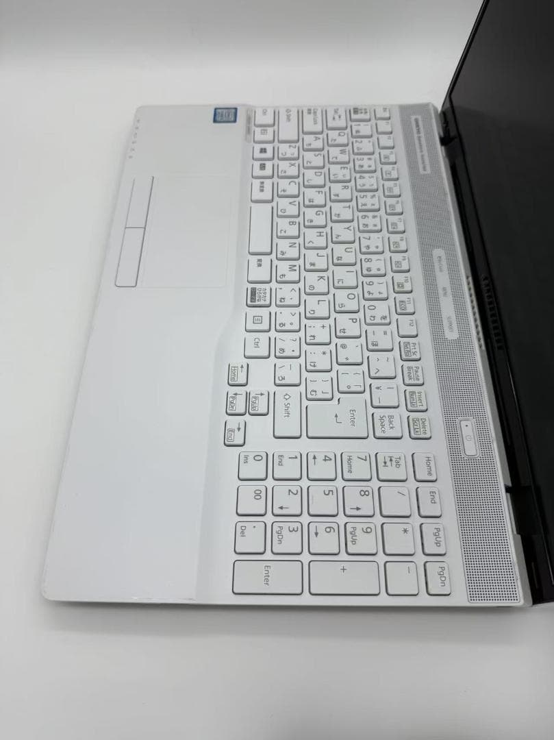 富士通 第8世代i5 8GB SSD+HDD Office付き