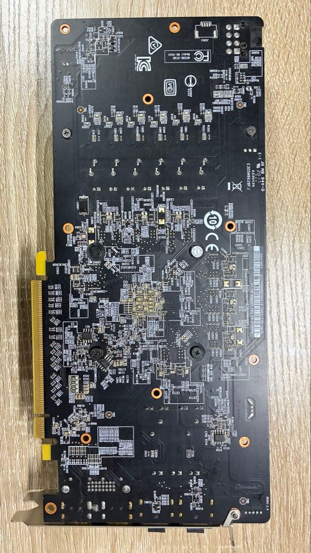 グラフィックボード・グラボ・ビデオカード Radeon RX580 ARMOR 8G OC J