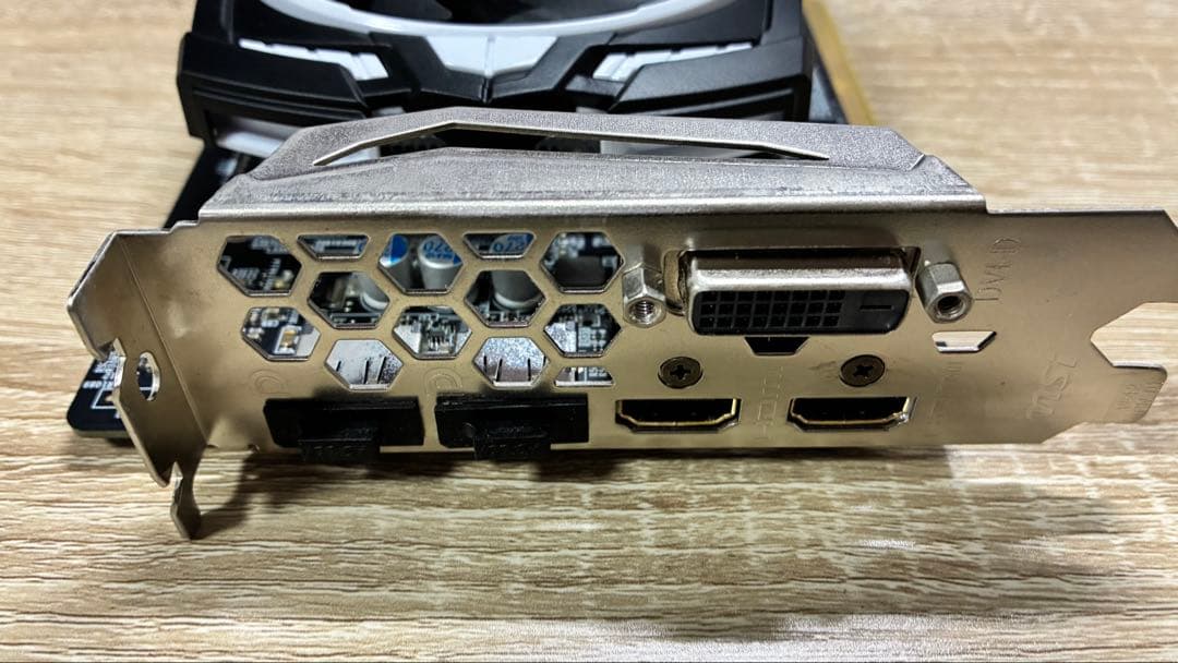 グラフィックボード・グラボ・ビデオカード Radeon RX580 ARMOR 8G OC J