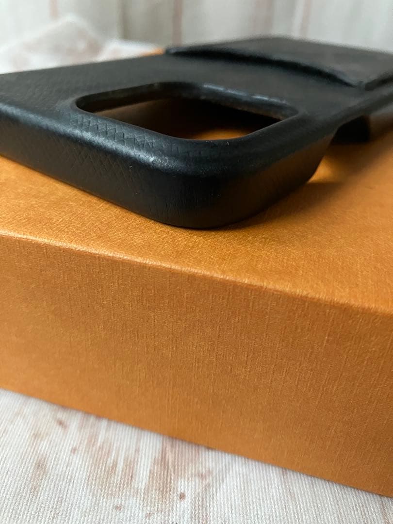 ルイヴィトン iPhone 13 Pro ケース モノグラムエクリプス