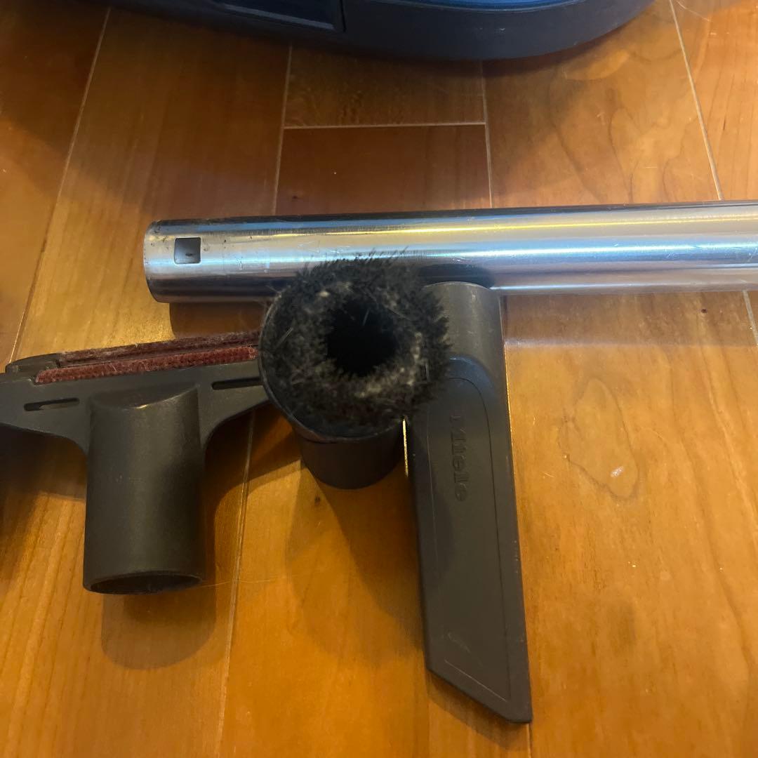 ミーレ　Miele ブルーラグーンキャニスター掃除機 HEPAフィルター搭載