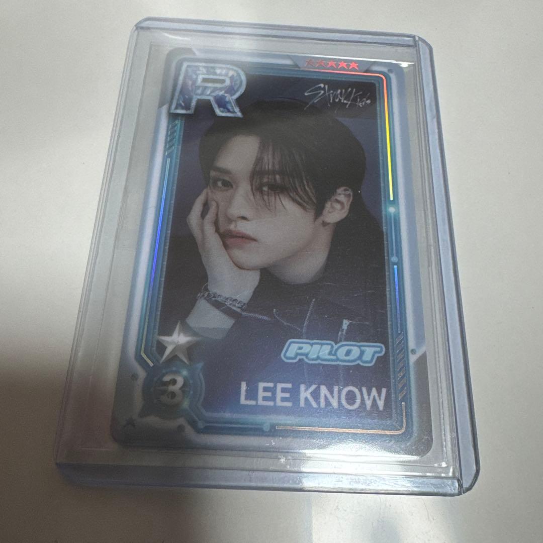 タレントカード StrayKids LEE KNOW PILOT JYP NATION