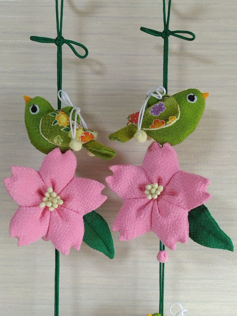 ラビベア　ちりめん細工　桜とめじろの吊し飾り