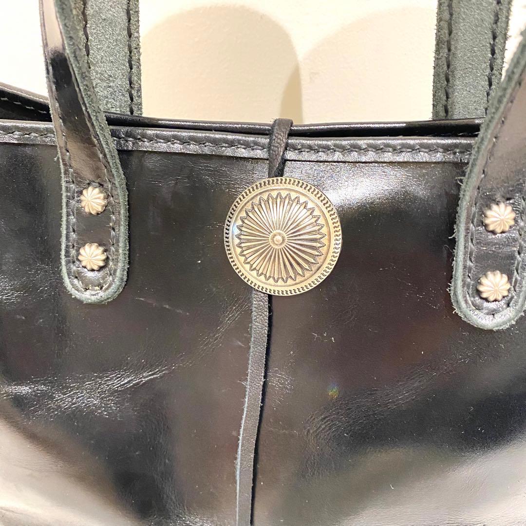 ‼️新春SALE‼️オールレザートートバッグ　ナバホコンチョ 革紐　黒　ブラック