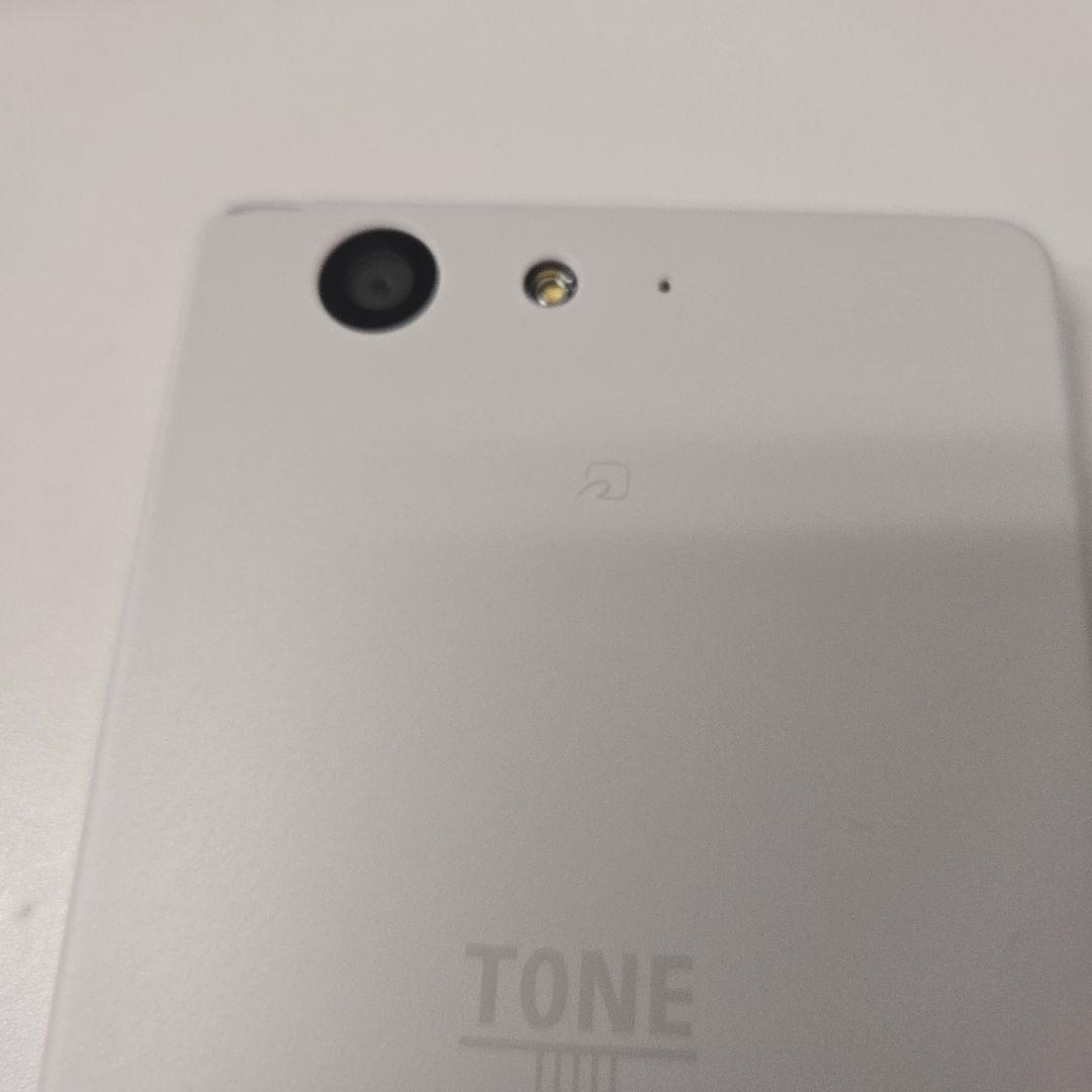 TONE M17 防水Androidスマートフォン