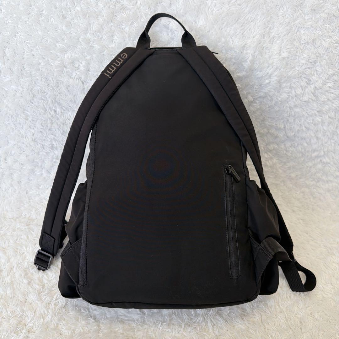 【良品】emmi eco 撥水ギャザーボディーバックパック　黒