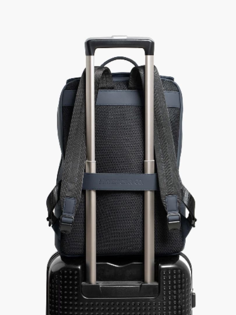 MAVERICK＆CO.vista ウォータープルーフバックパック　ネイビー