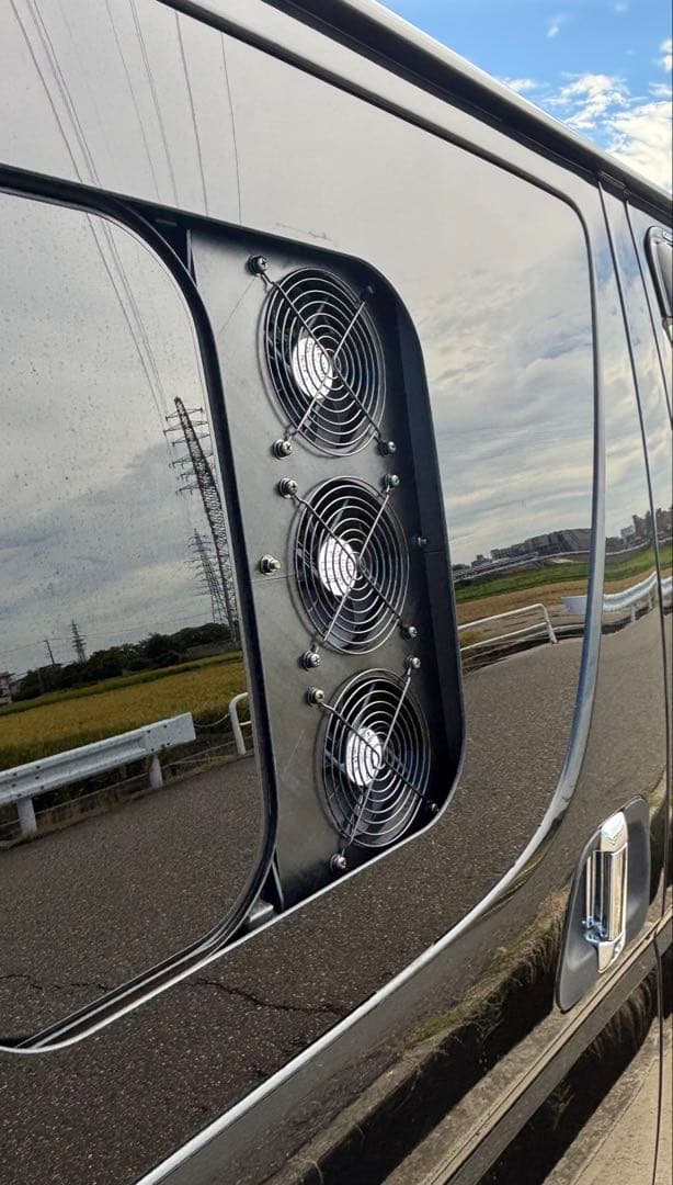 ひできち　3連　助手席側　ルーバー　防虫ネット　ハイエース　換気扇