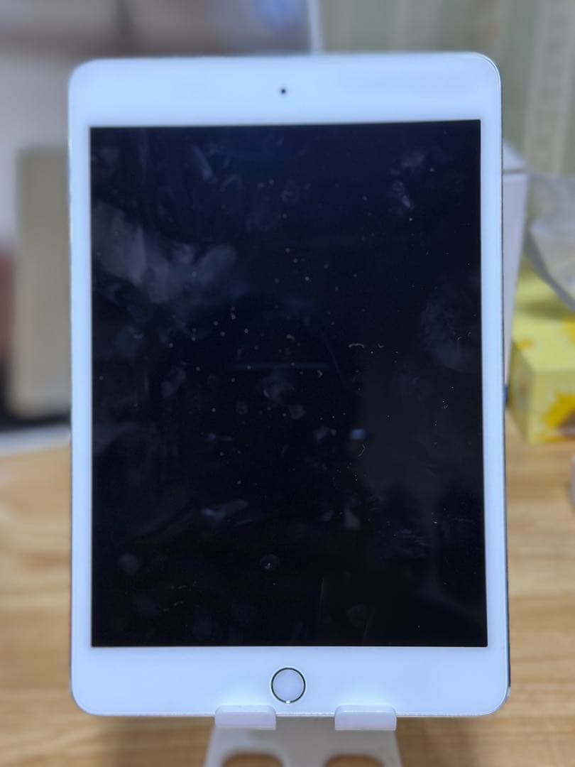 Apple iPad mini 4 128GB ホワイト Wi-Fi