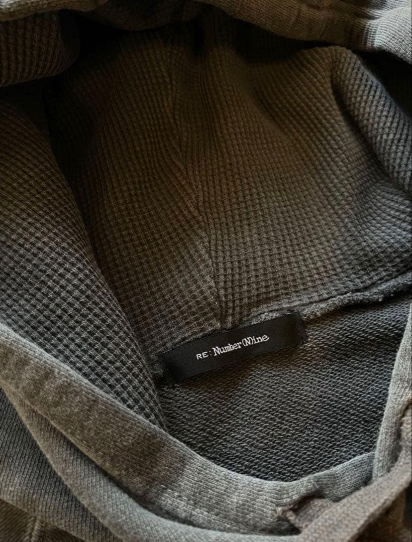 リナンバーナイン　エンブレム　パーカー　2