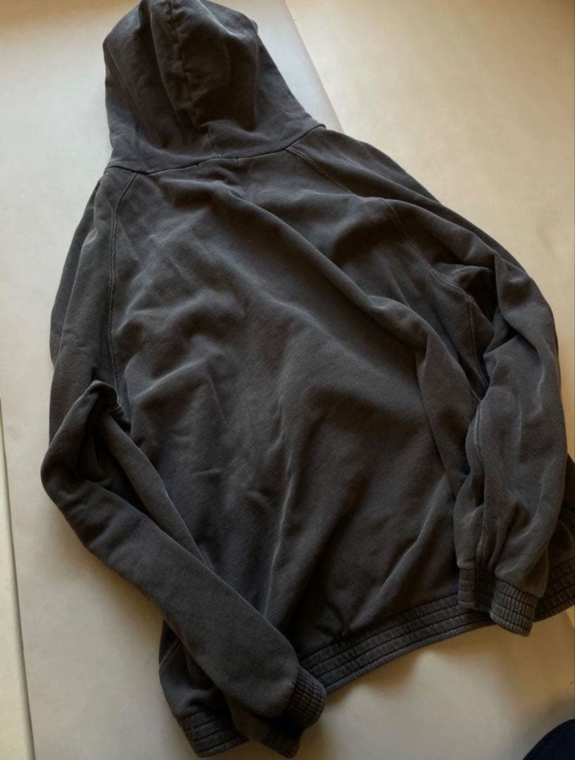 リナンバーナイン　エンブレム　パーカー　2