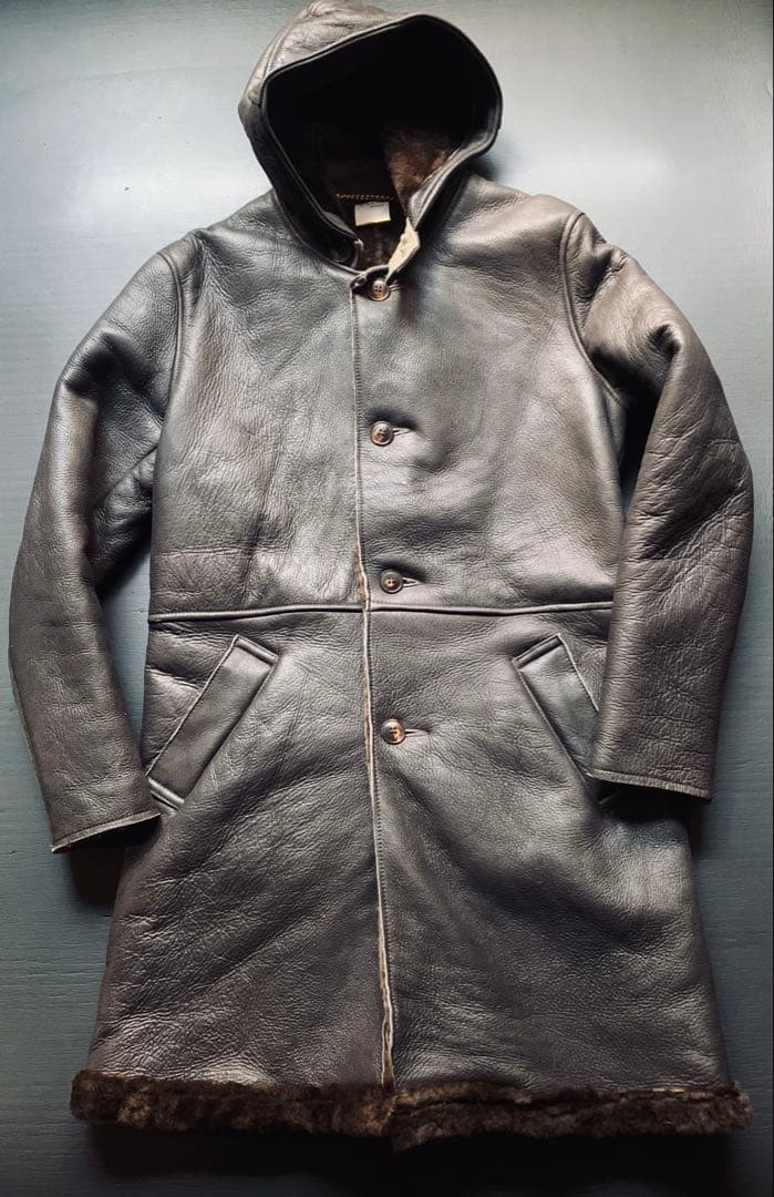 D’AMICO bologna. 革名人が生むモードなムートンコート