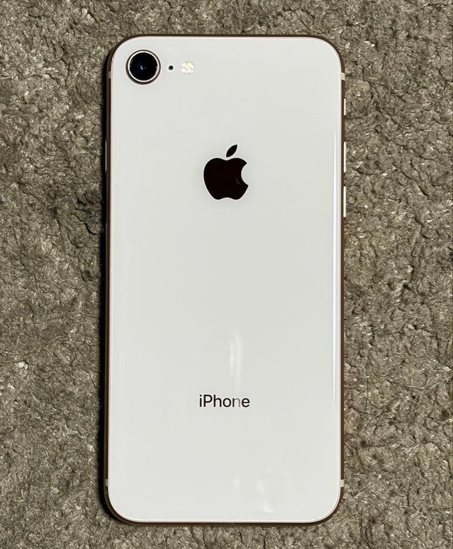 iPhone8 ゴールド 64GB SIMロック解除