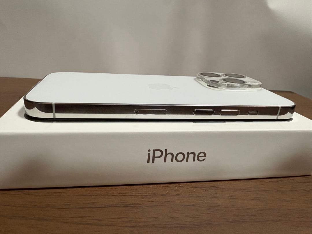 Apple iPhone 14 Pro シルバー 本体　simフリー
