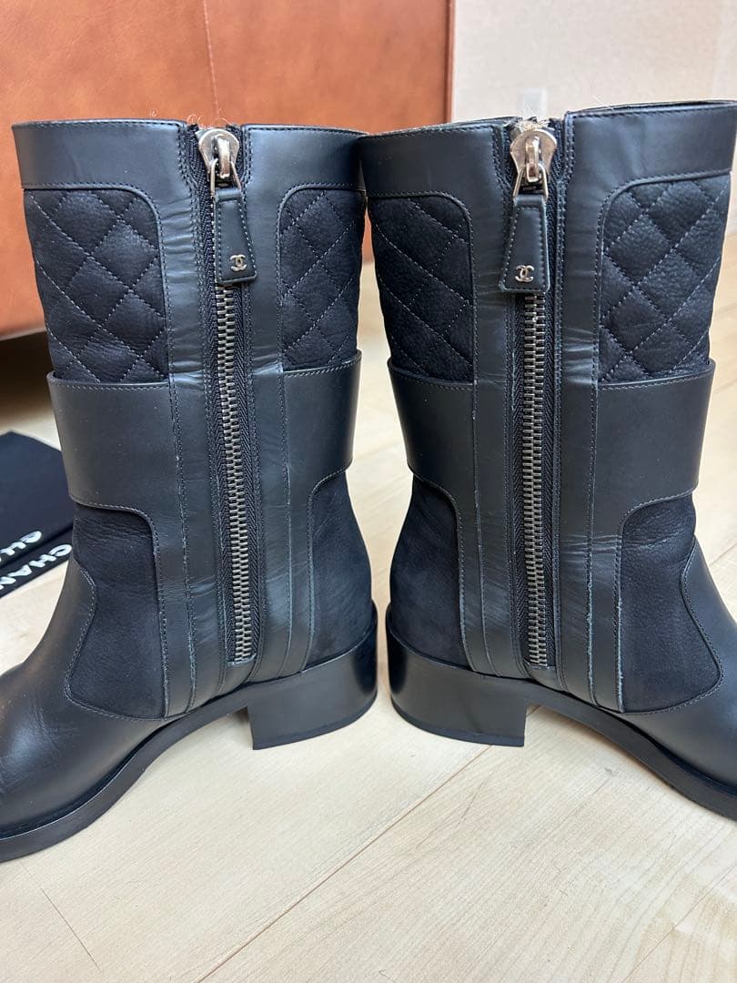 Chanel ブラック レザー ブーツ 38,5