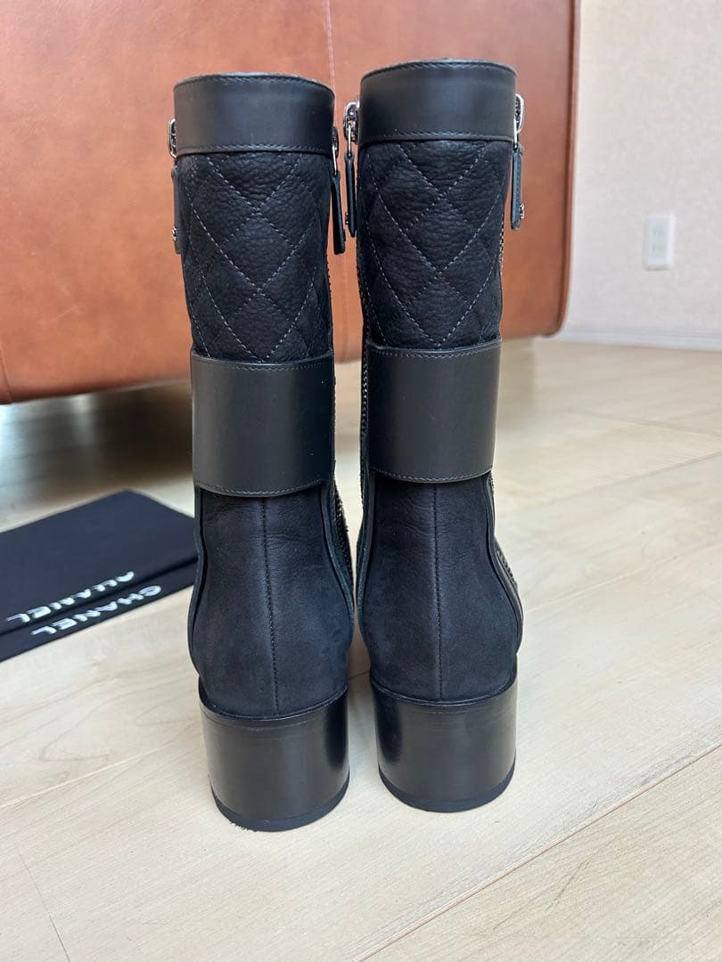 Chanel ブラック レザー ブーツ 38,5