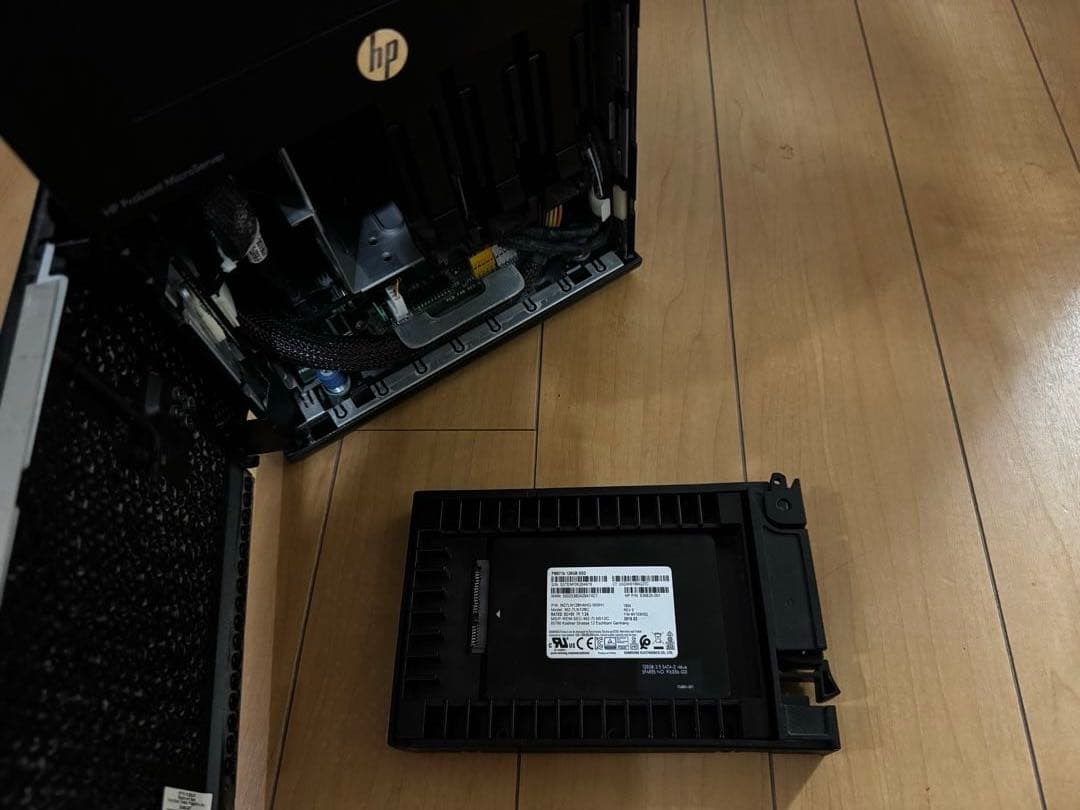 サーバー HP MicroServer N36L + Remote Access Card