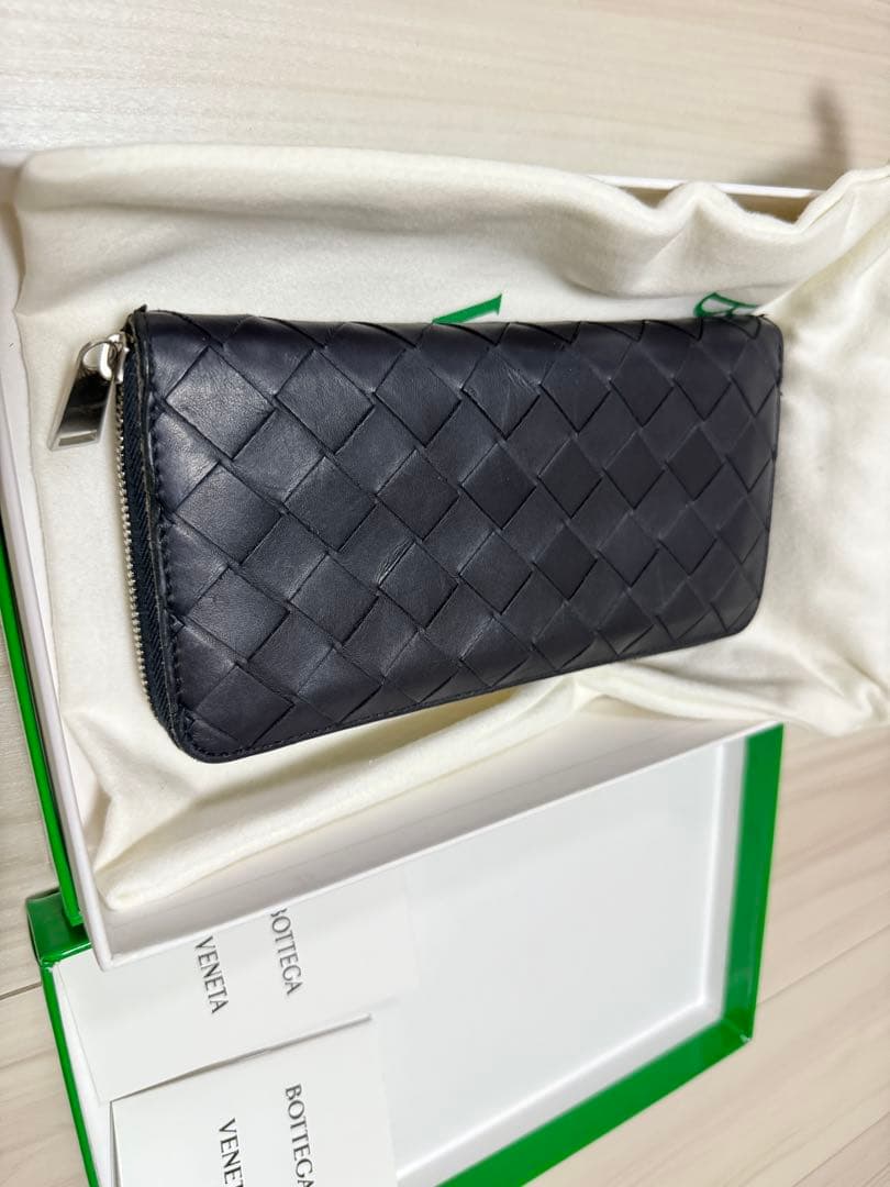 BOTTEGA VENETA（ボッテガ・ヴェネタ）　長財布　ネイビー