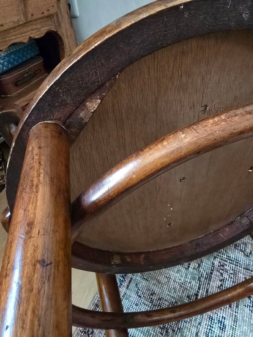 イギリスアンティーク　アームチェア　ベントウッドチェア