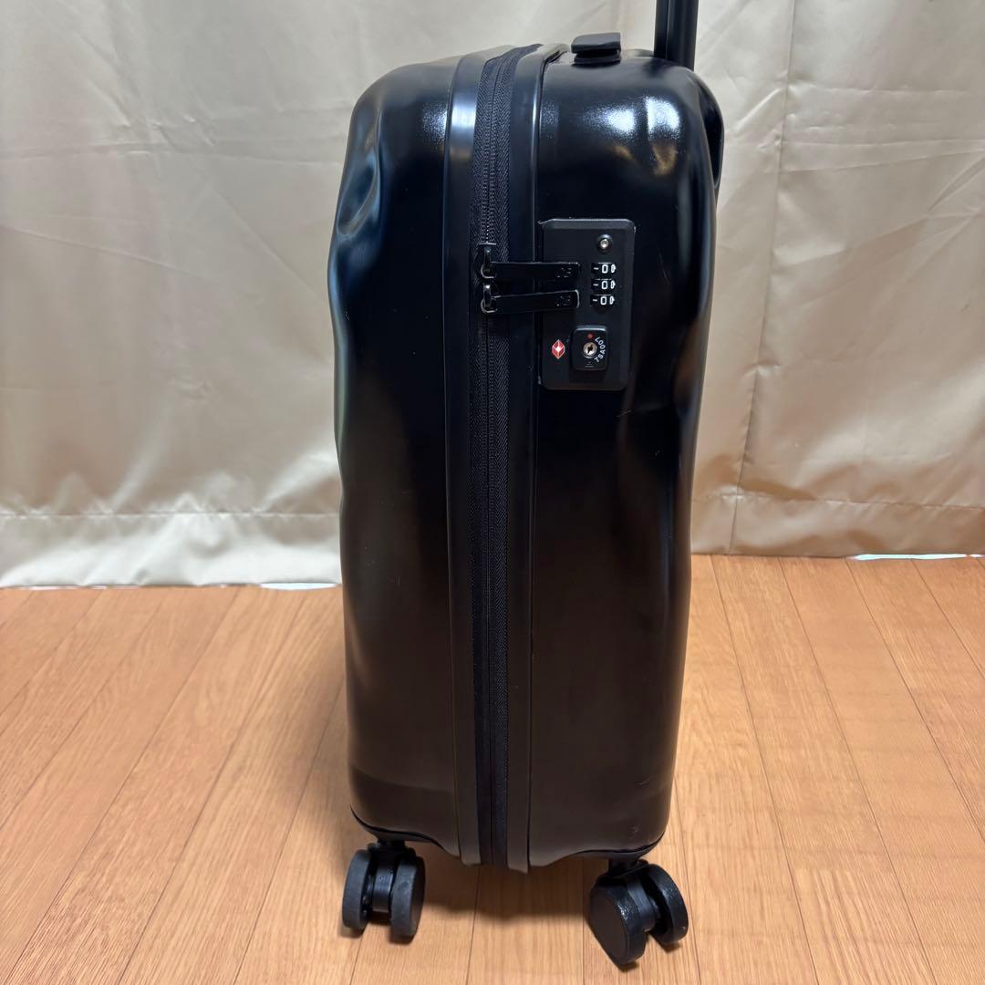 CRASH BAGGAGE スーツケース 40L 機内持込可 軽量 特殊デザイン