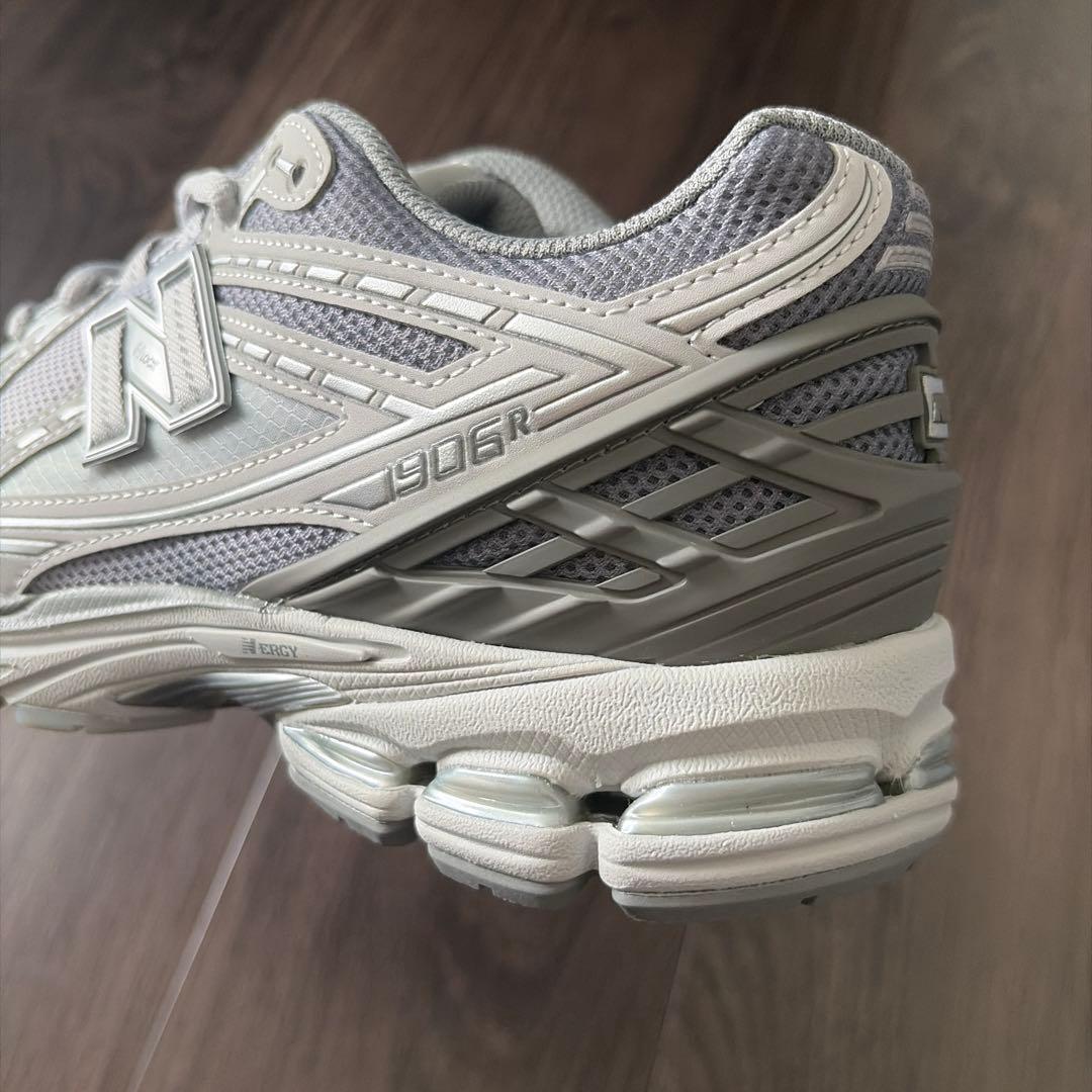【新品】ニューバランスU 1906RNY グレー26.5センチ