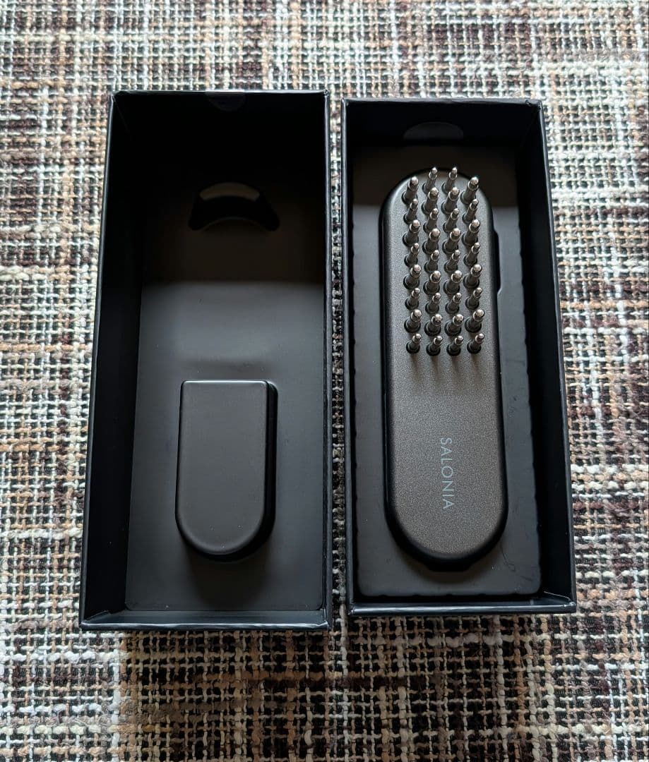 【新品未使用】EMSリフトブラシ 3Dケア SALONIA SAL24305BK