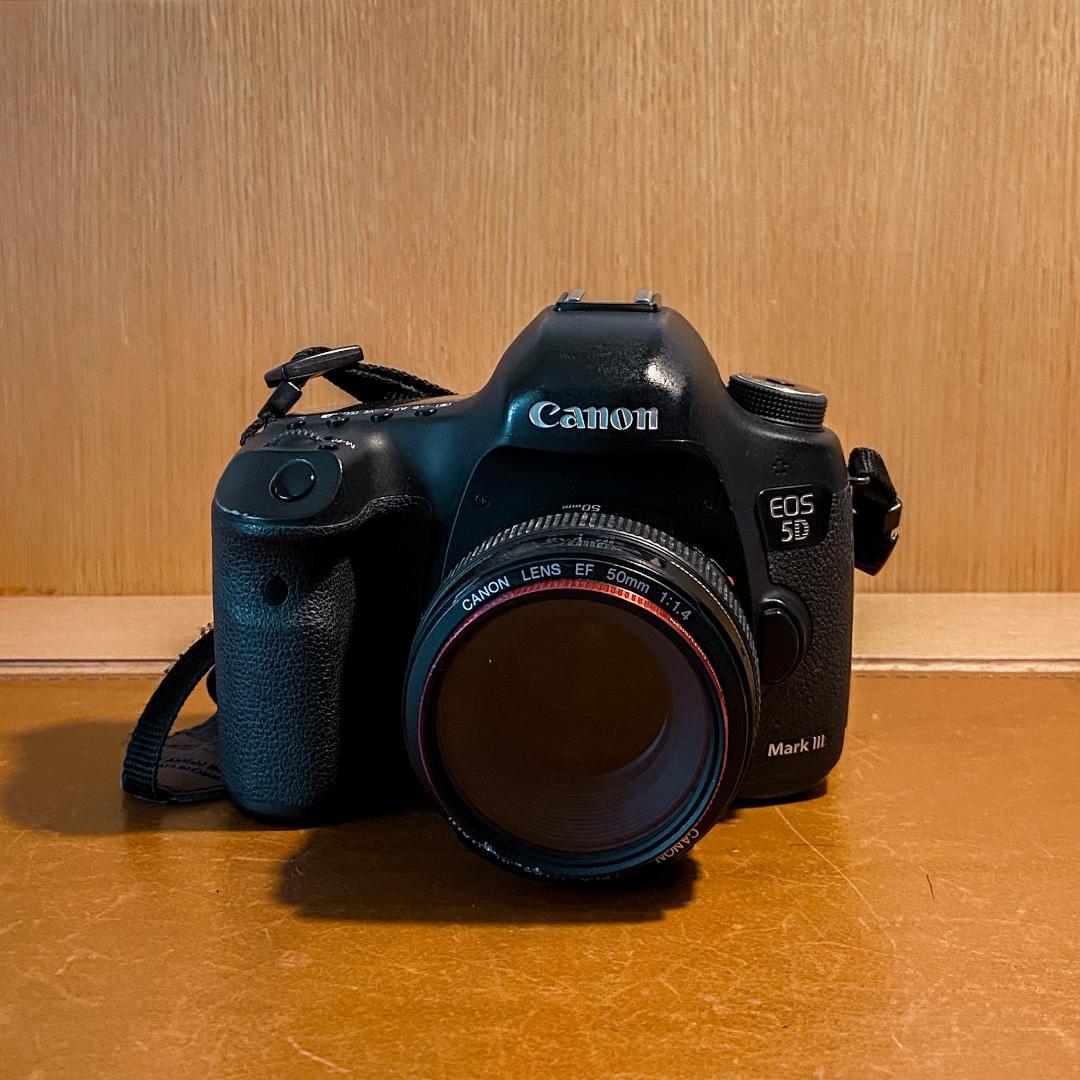 デジタルカメラ EOS 5D MARK3