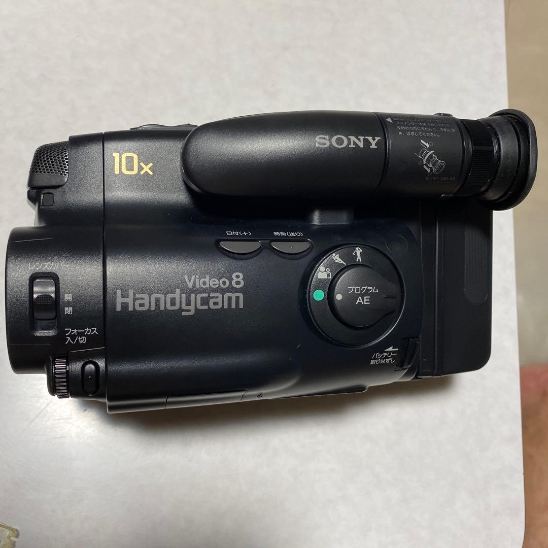 SONY Video8 ビデオカメラ　CCD-TR212 ①