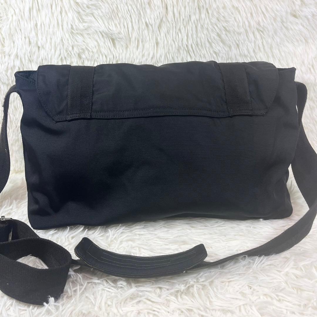 GUCCI グッチ ショルダーバッグ 斜め掛け