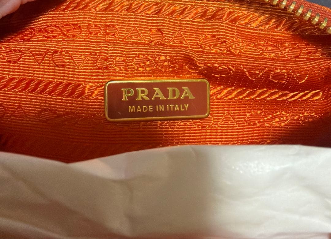 PRADA オレンジ ナイロン ポーチ