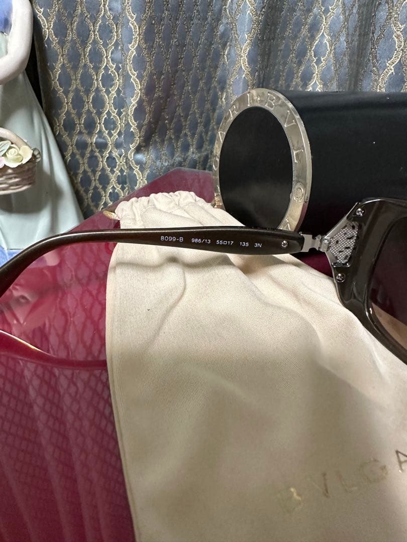 マロン様 新品. 未使用 BVLGARI 装飾付きブラウンおしゃれなサングラス