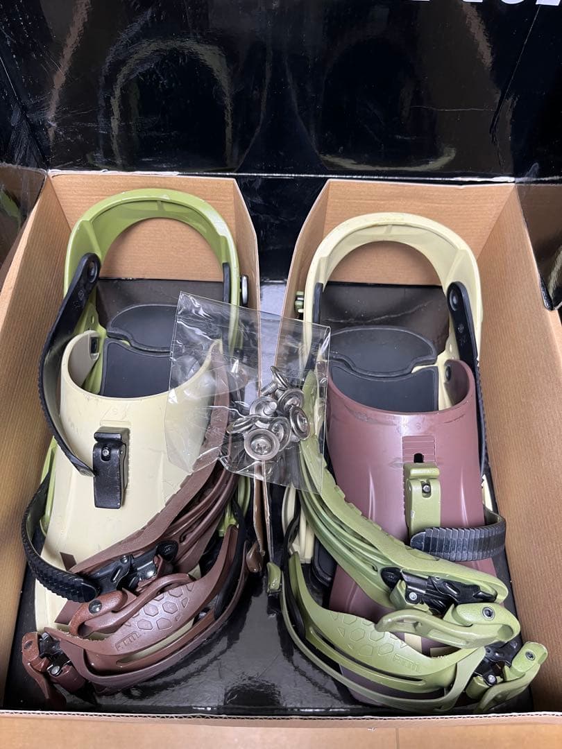 FLUX CV スノーボードビンディング Sサイズ