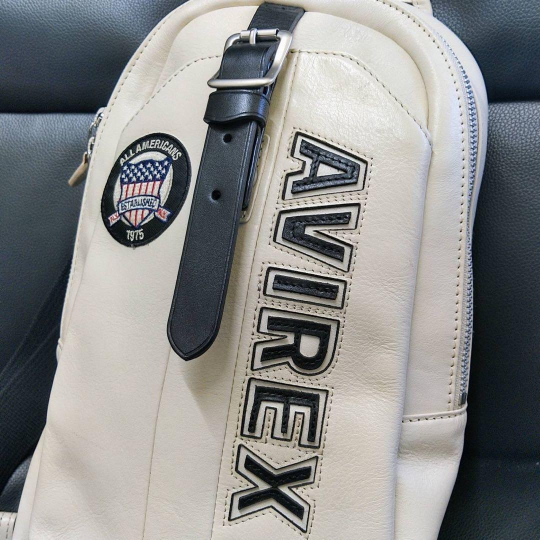 AVIREX ボディバッグ ホワイト斜めがけバッグ　美品