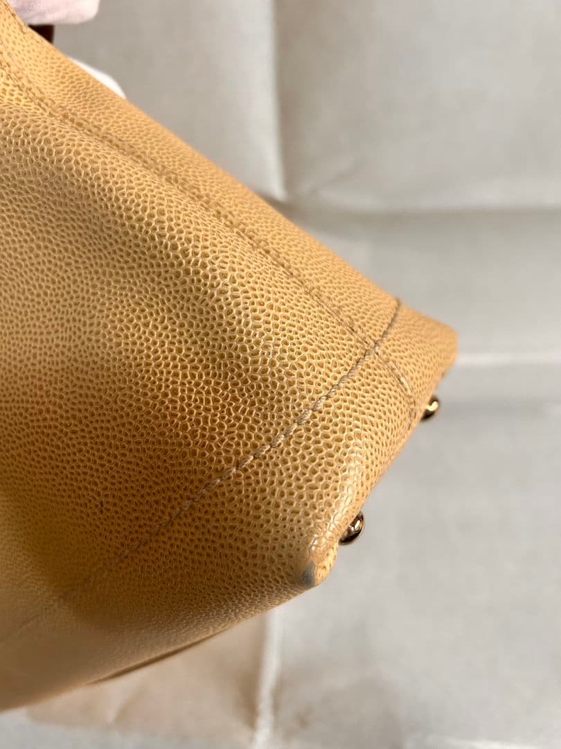 CHANEL ベージュ べっ甲風バッグ