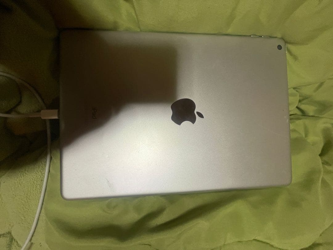 iPad 第9世代 シルバー 本体 ジャンク