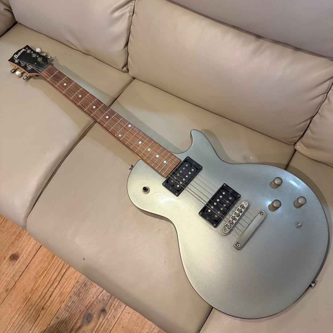 モ*ー様 Bunny バーニー レスポール エレキギター