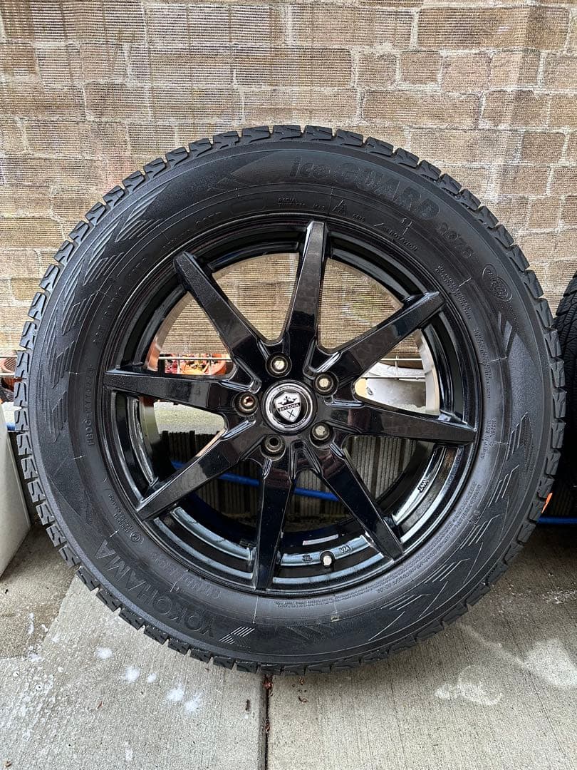 【235/60/R18】送料込み　スタッドレスタイヤ　ホイール付き　CX-60等