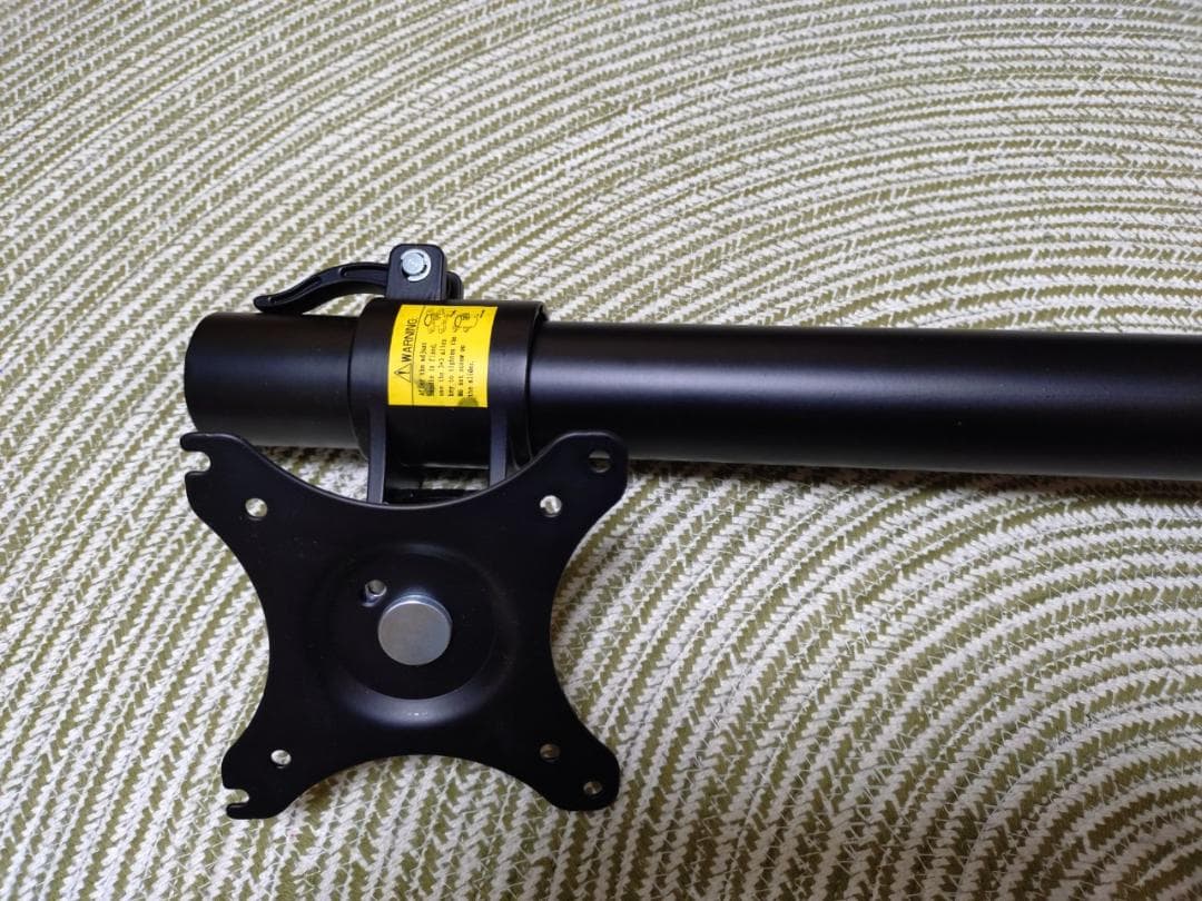 PCモニターKH240V(IODATA) x ２台 + 上下配置モニターアーム