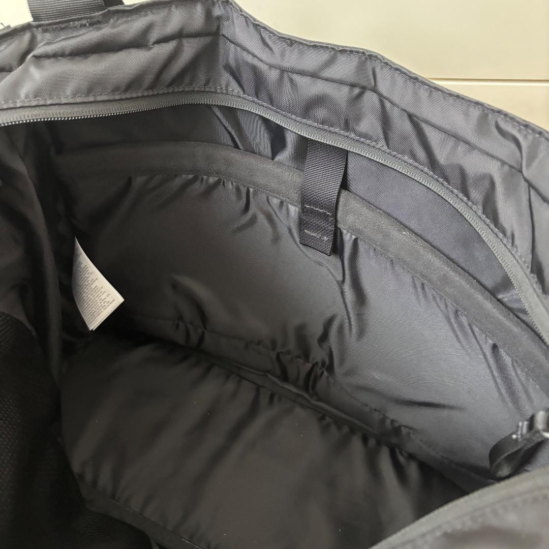 【超美品・海外限定】ザ・ノースフェイス ベースキャンプボイジャートート 25L