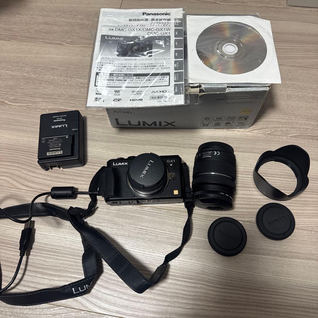 LUMIX GX1ミラーレスカメラ ダブルズームレンズキット ファインダー付き