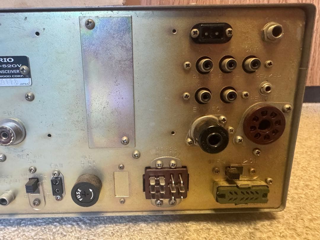 TRIO TS-520V トランシーバー　アマチュア無線機